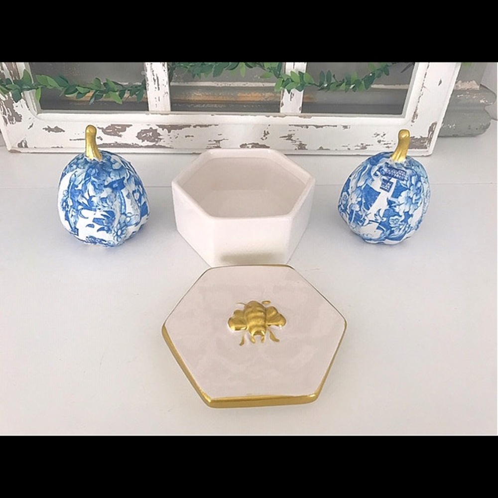 Honeycomb bee Jewery box - Picture 4 of 4
